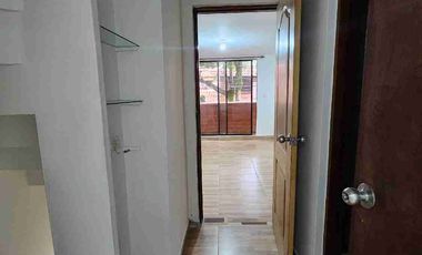 VENDO DOS APARTAMENTOS CERCA A PUERTA DEL NORTE Y ESTACION DEL METRO NIQUIA