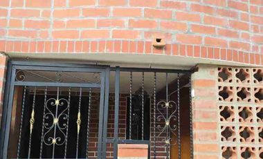 VENDO DOS APARTAMENTOS CERCA A PUERTA DEL NORTE Y ESTACION DEL METRO NIQUIA