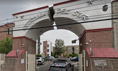 CASA EN VENTA EN LOMAS ESTRELLA