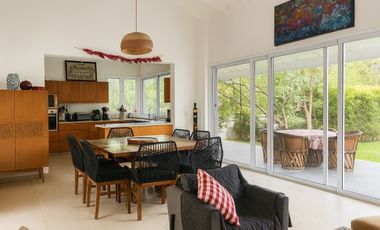 Las Cañadas Casa en Venta Seminueva de Una Sola Planta