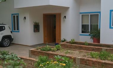 Las Cañadas Casa en Venta Seminueva de Una Sola Planta