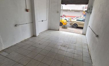 Local en Alquiler en la Avenida Portete, 1 Baño, Sur de Guayaquil.