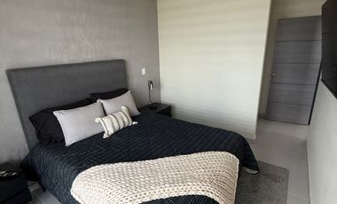 RENTO DEPARTAMENTO NUEVO 2 RECAMARAS AMUEBLADO DE LUJO FRACC. CAPITALA AL SUR DE LA CIUDAD