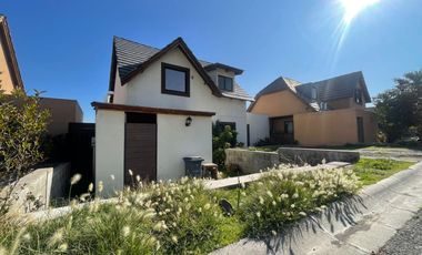 ¡ OPORTUNIDAD CASA EN CONDOMINIO !