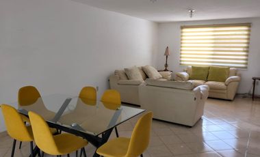 Casa amueblada con alberca, palapa y vigilancia en Burgos Bugambilias