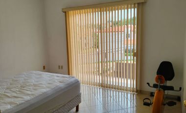 Casa amueblada con alberca, palapa y vigilancia en Burgos Bugambilias