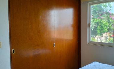 Casa amueblada con alberca, palapa y vigilancia en Burgos Bugambilias