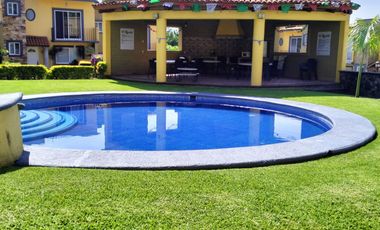 Casa amueblada con alberca, palapa y vigilancia en Burgos Bugambilias