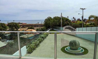 Hermosa casa en renta con patio grande y espectacular vista al mar.