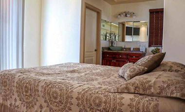 Hermosa casa en renta con patio grande y espectacular vista al mar.