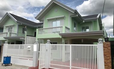 Two Storey House for rent with 4 bedrooms in Pampang