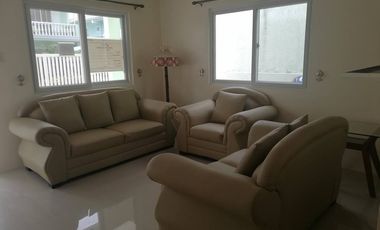 Two Storey House for rent with 4 bedrooms in Pampang