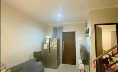 Rumah 2 lantai dalam cluster dekat kolam renang di summarecon bekasi