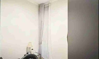 Rumah 2 lantai dalam cluster dekat kolam renang di summarecon bekasi