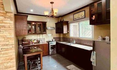 HOUSE AND LOT FOR RENT 4 BEDROOM FURNISH INSIDE SUBDIVISION