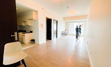 1BR 51st Floor Kroma Tower Condominium For Sale 1 One bedroom Dela Rosa San Lorenzo Makati City Alveo Land Legazpi Village Metro Manila Condo