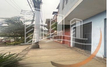 Terreno en Esquina con Edificación – Ideal Para Edificio o Negocio en Los Olivos