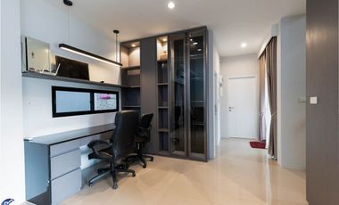 4 bedroom Luxury home Wanarom Ubon