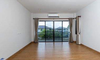 4 bedroom Luxury home Wanarom Ubon