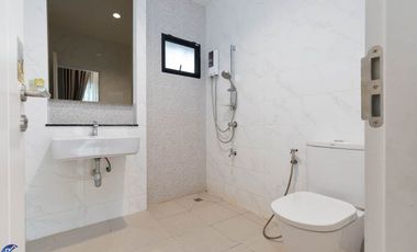 4 bedroom Luxury home Wanarom Ubon