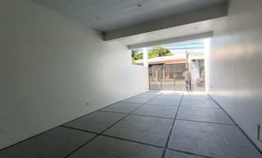 SPACIOUS MODERN 3 STOREY  TOWNHOUSE FOR SALE IN PILAR VILLAGE LAS PINAS