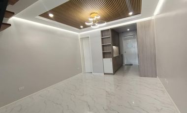 SPACIOUS MODERN 3 STOREY  TOWNHOUSE FOR SALE IN PILAR VILLAGE LAS PINAS