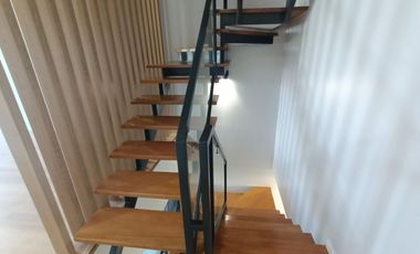 SPACIOUS MODERN 3 STOREY  TOWNHOUSE FOR SALE IN PILAR VILLAGE LAS PINAS