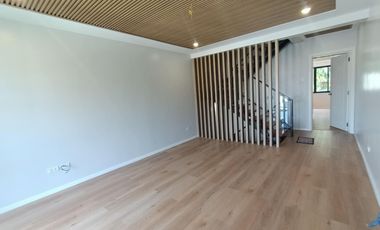SPACIOUS MODERN 3 STOREY  TOWNHOUSE FOR SALE IN PILAR VILLAGE LAS PINAS