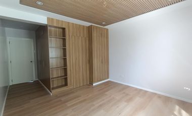 SPACIOUS MODERN 3 STOREY  TOWNHOUSE FOR SALE IN PILAR VILLAGE LAS PINAS