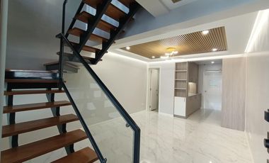 SPACIOUS MODERN 3 STOREY  TOWNHOUSE FOR SALE IN PILAR VILLAGE LAS PINAS
