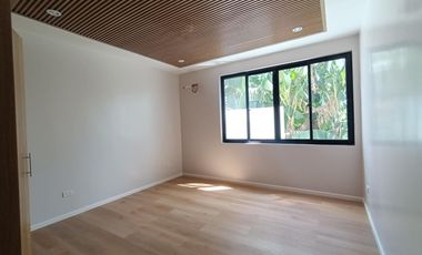 SPACIOUS MODERN 3 STOREY  TOWNHOUSE FOR SALE IN PILAR VILLAGE LAS PINAS