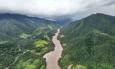 Terreno de 27 has con acceso directo a la carretera. Ubicación ideal a 25 minutos de Tarapoto, perfecto para proyecto residencial.