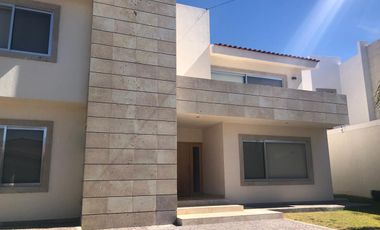 JURIQUILLA LA RICA $ 70 000