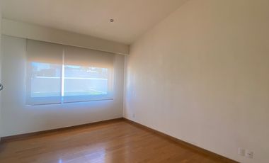 JURIQUILLA LA RICA $ 70 000