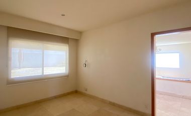 JURIQUILLA LA RICA $ 70 000