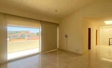 JURIQUILLA LA RICA $ 70 000