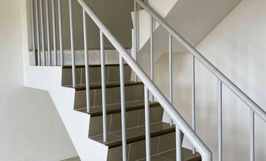 1M OUTRIGHT DP TO MOVE IN| RENT TO OWN BI-LEVEL UNIT w/ BALCONY IN STA MESA MANILA| PET ALLOWED| near UERM| CUBAO| PUP| ORTIGAS