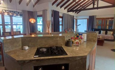 TYPHOON PROOF HOUSE AND LOT WITH PRIVATE POOL FOR SALE IN DAUIS PANGLAO ISLAND OF BOHOL