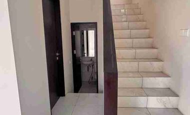 Rumah Baru 2 lantai Hoek Taman di Tatar Simakirana KBP