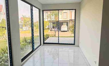 Rumah Baru 2 lantai Hoek Taman di Tatar Simakirana KBP