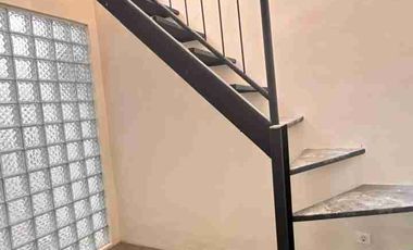 Rumah Baru 2 lantai Hoek Taman di Tatar Simakirana KBP