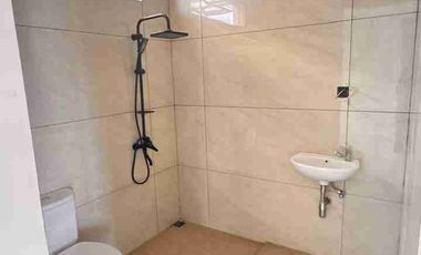 Rumah Baru 2 lantai Hoek Taman di Tatar Simakirana KBP