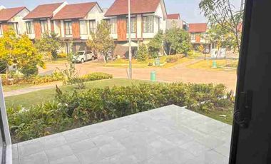 Rumah Baru 2 lantai Hoek Taman di Tatar Simakirana KBP
