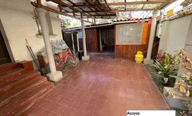 Casa Estilo Tudor Con Departamento Interior Independiente