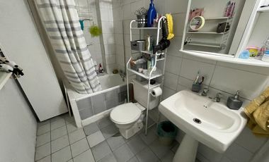 Casa Estilo Tudor Con Departamento Interior Independiente