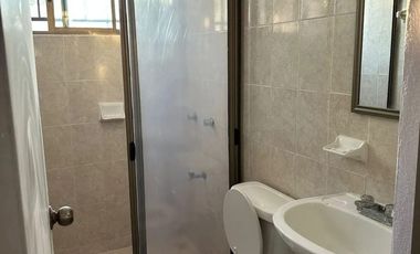 🔑 ¡Vive el confort que mereces en Las Américas! Casa amueblada, lista para ti. RENTA