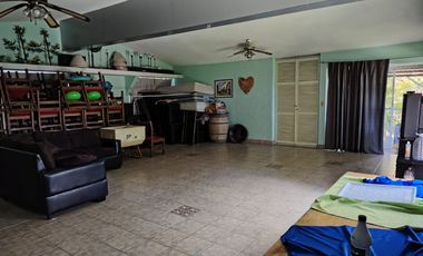 Barda de fiesta en venta, o terreno para fraccionar.
