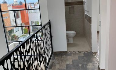 Venta de Casa con Recámara en planta baja en Cuautlancingo