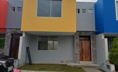 Venta hermosa y acogedora casa Cotacachi nueva a estrenar