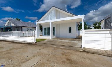 New build bungalows Saen Suk Warin Chamrap